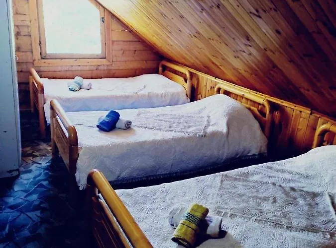 Astrit Villi * テス